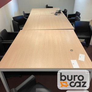 Table de réunion chêne clair piètement métal