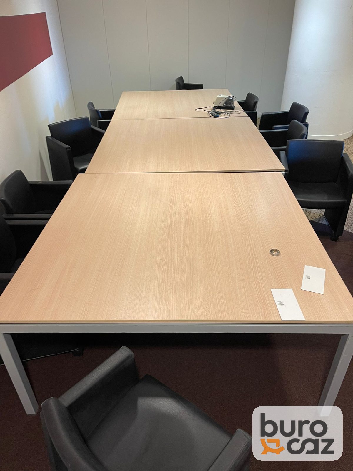 Table de réunion chêne clair piètement métal