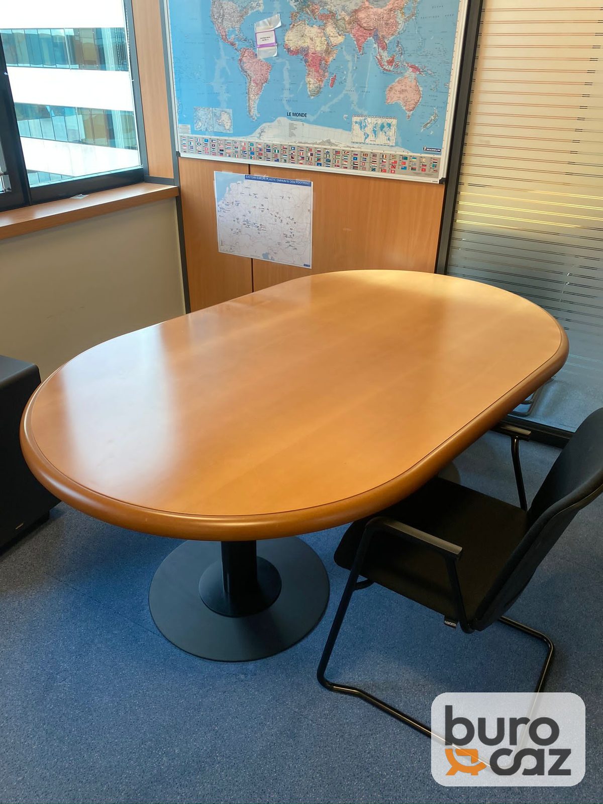 Table de réunion forme oblongue hêtre pied central noir — photo 2