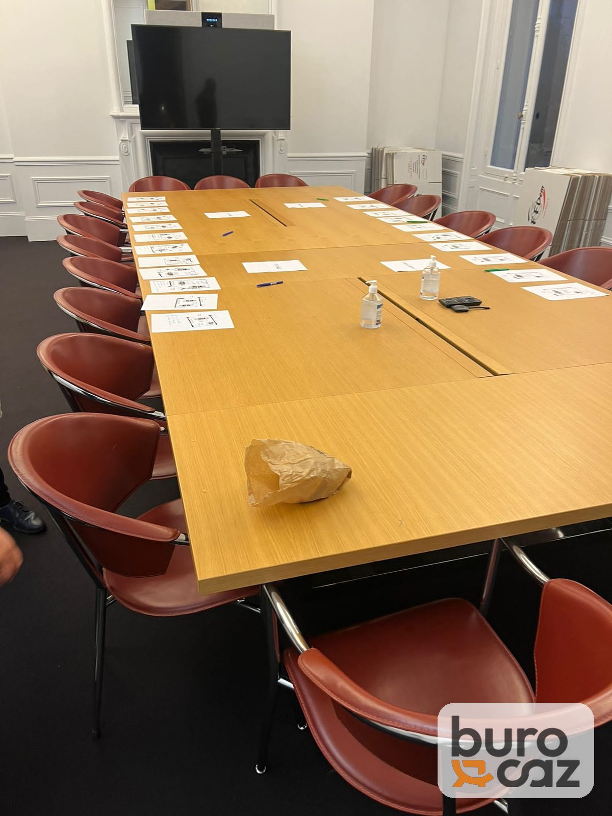 Table de réunion modulable chêne 20 personnes