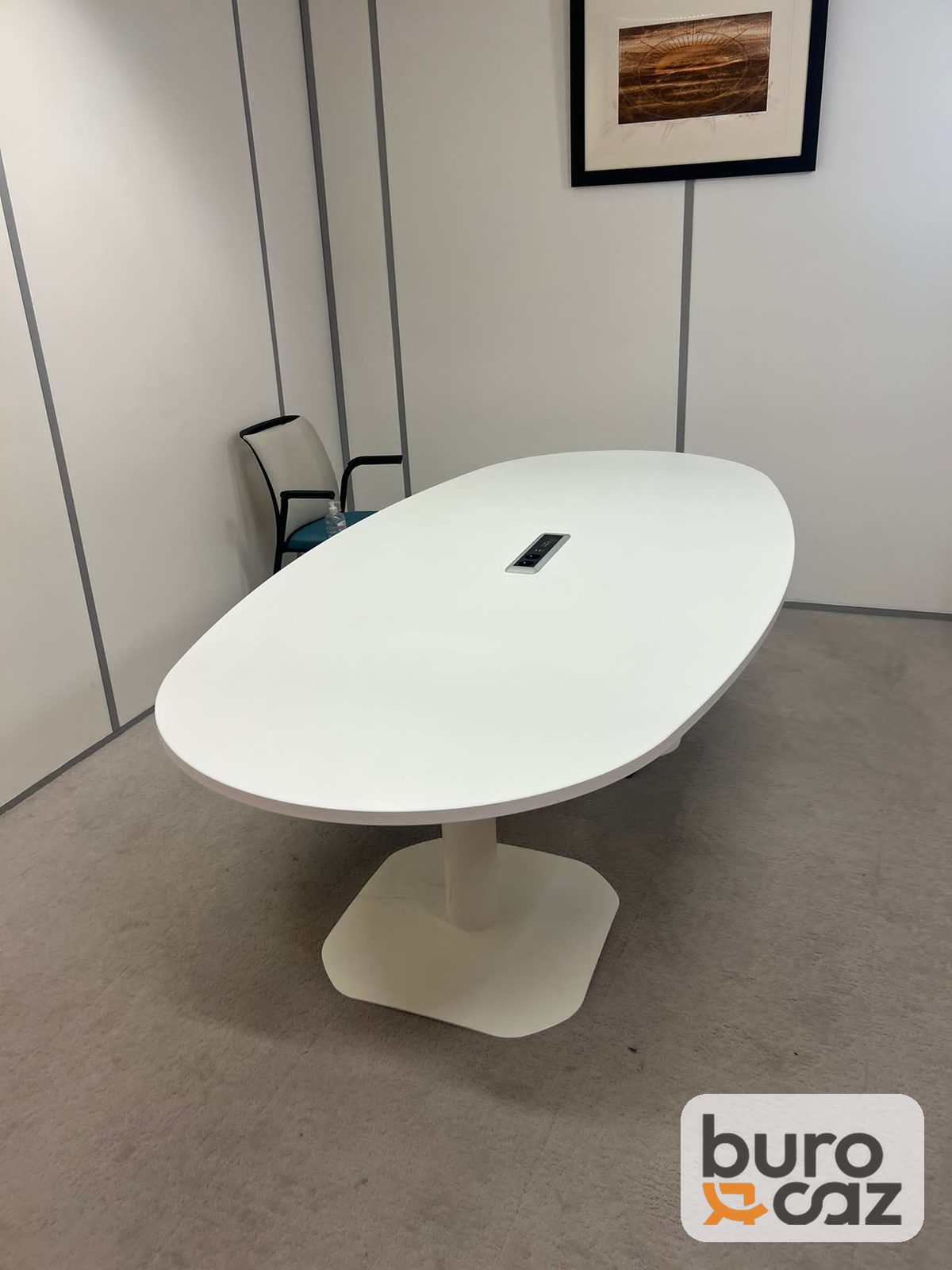 Table de réunion ovale blanche pied central avec bloc prises — photo 3