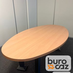Table de réunion ovale hêtre piètement noir