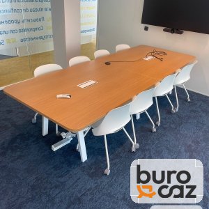Table de réunion plateau bois – piètement blanc – 10 personnes