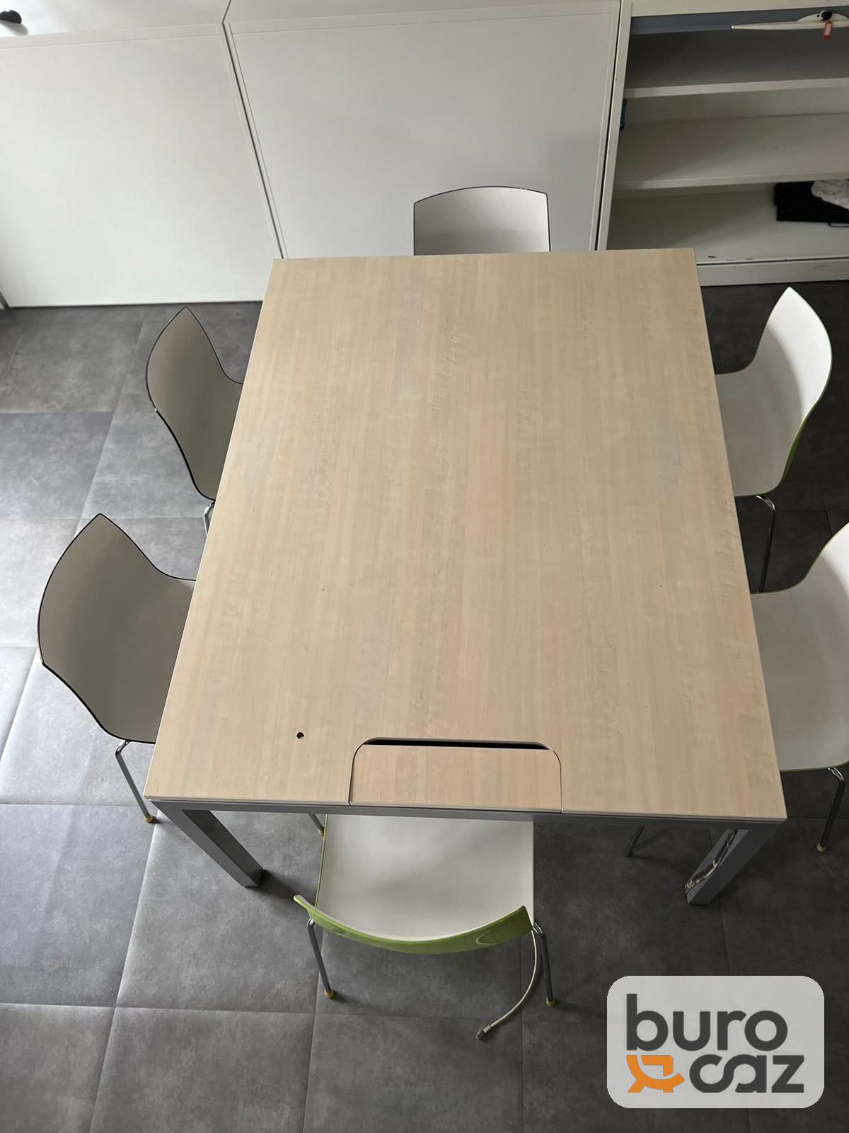 Table de réunion rectangulaire bois clair piètement gris — photo 2