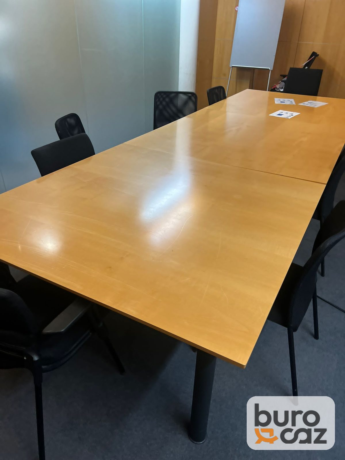 Table de réunion rectangulaire bois clair piètement noir 8/10 personnes