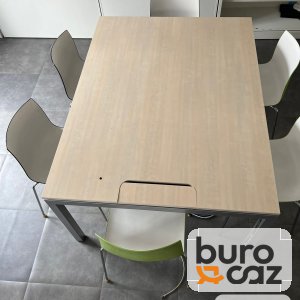 Table de réunion rectangulaire plateau chêne clair – piètement métal gris