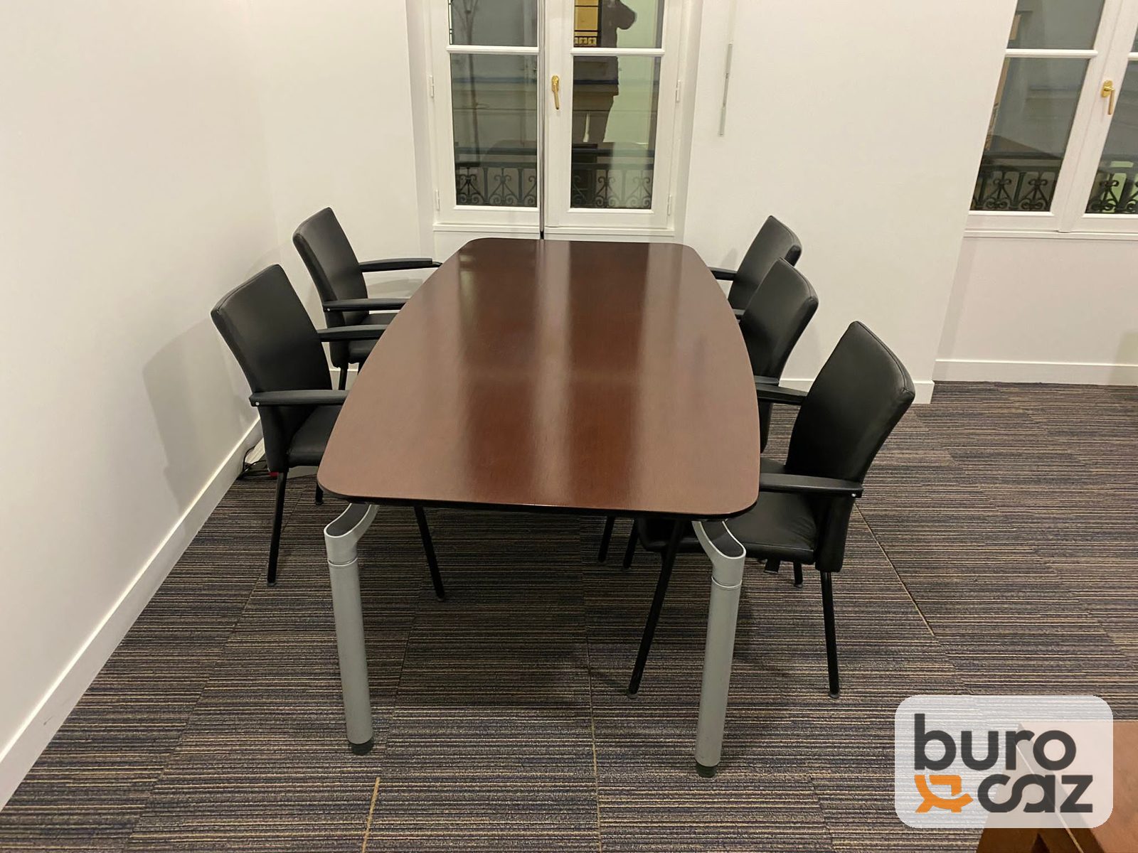 Table de réunion tonneau acajou piètement gris — photo 3