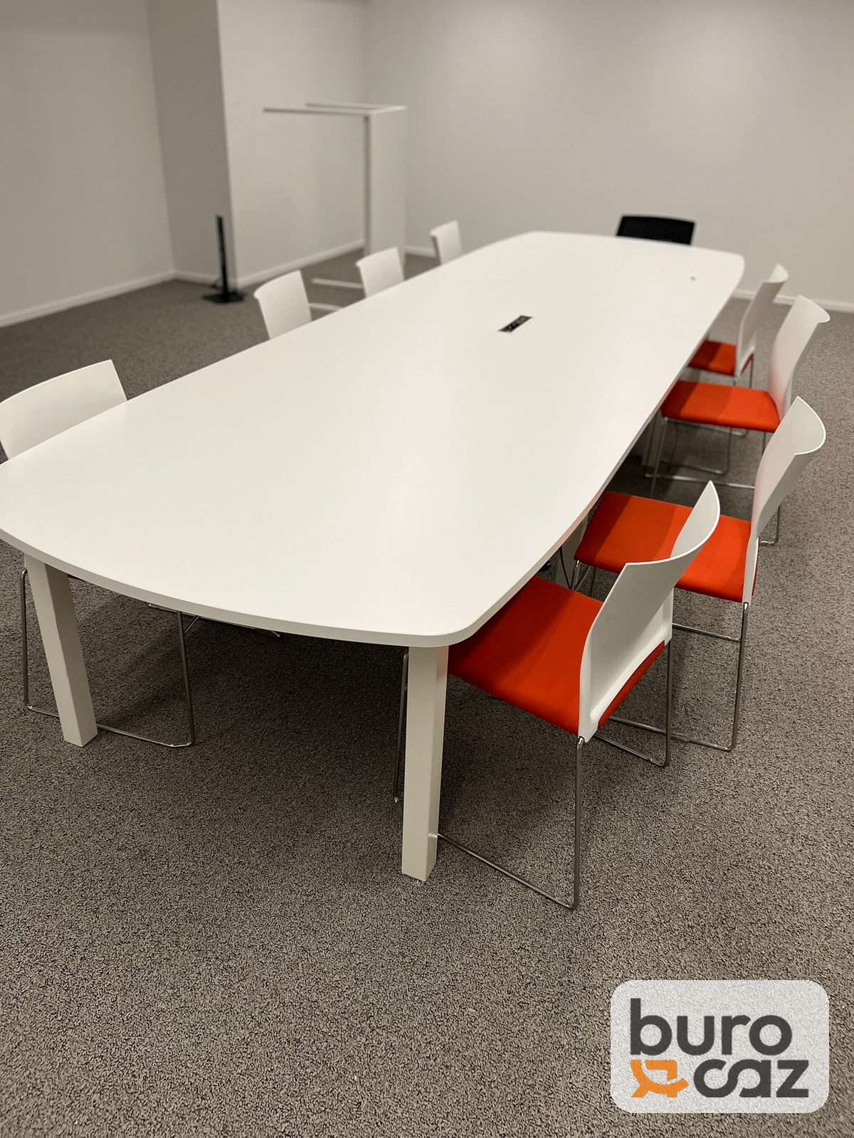 Table de réunion tonneau blanche