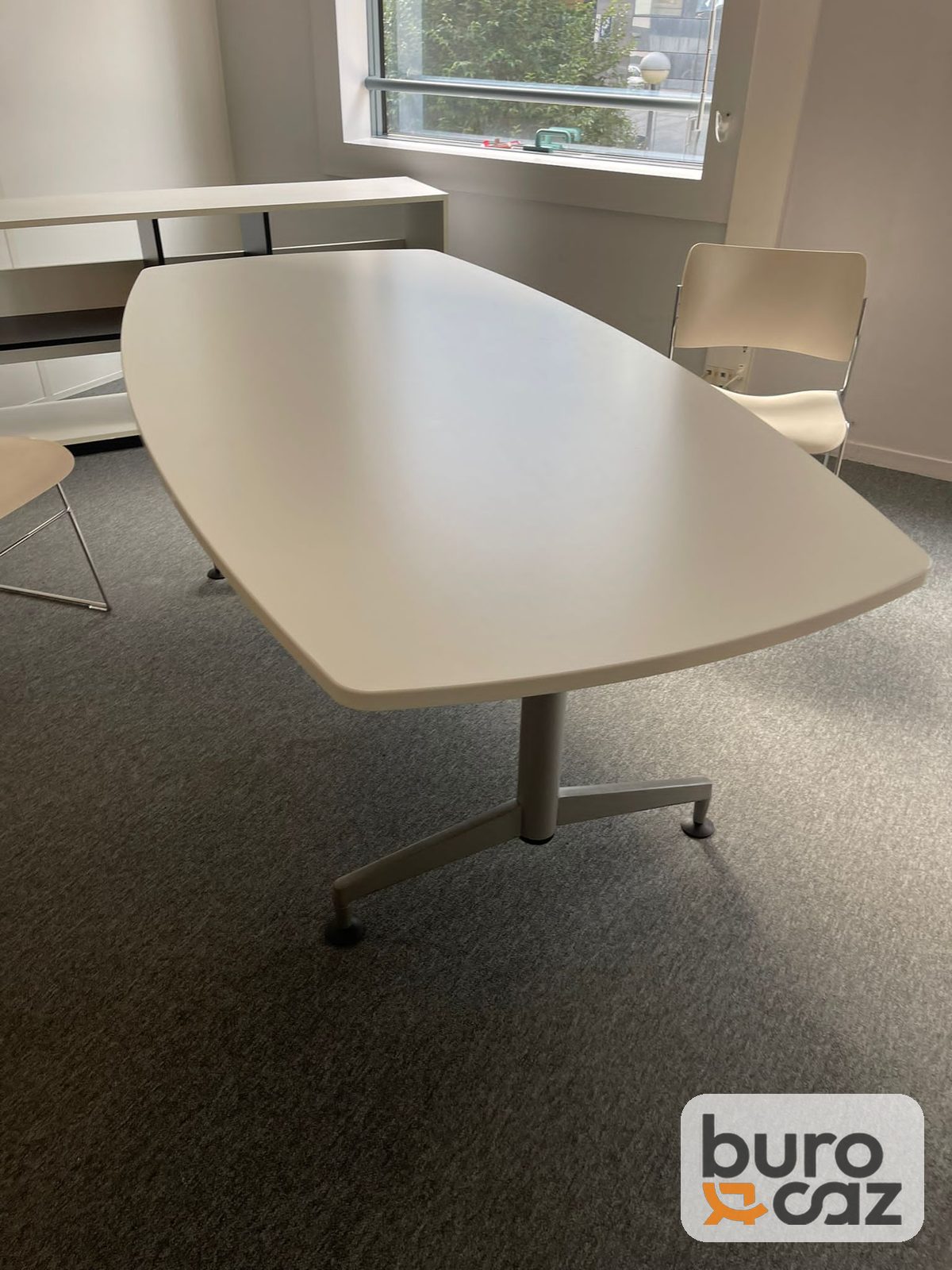Table de réunion tonneau blanche – piètement central