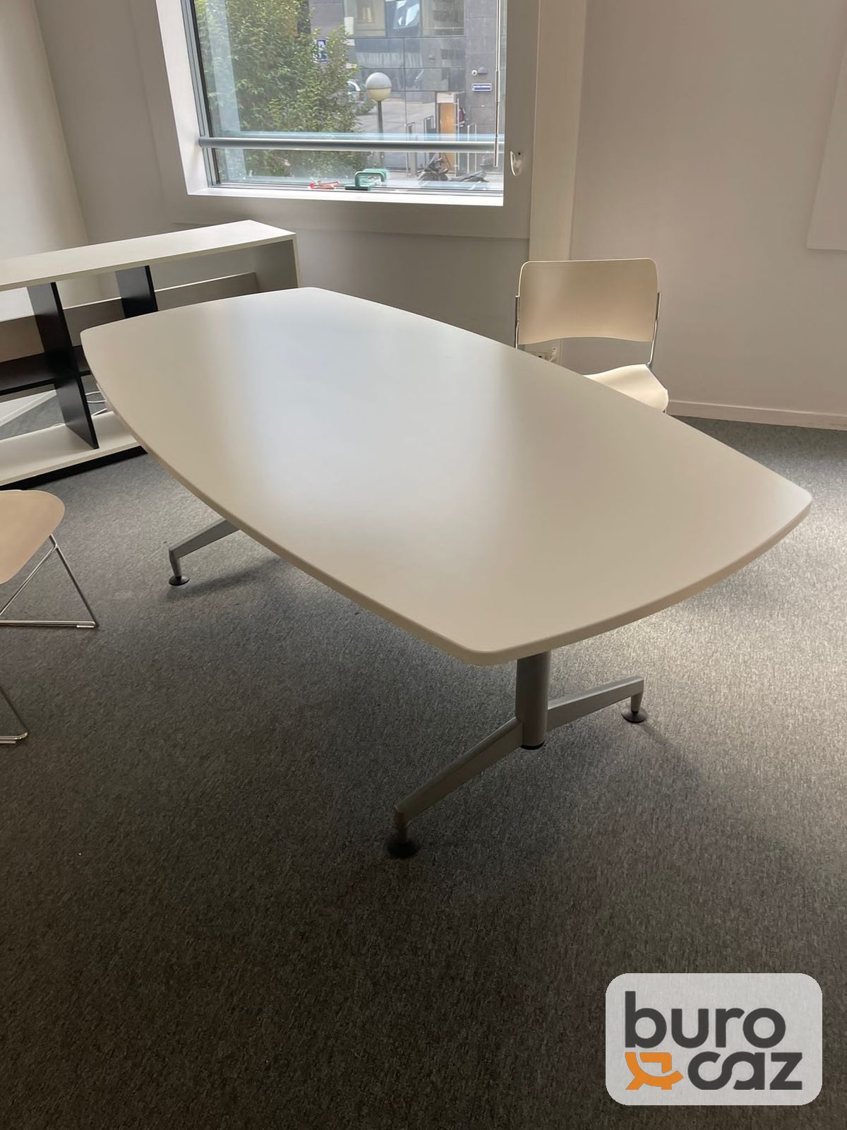 Table de réunion tonneau blanche – piètement central — photo 2