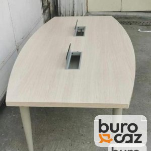 Table de réunion tonneau chêne blanchi avec 2 trappes passe-câbles