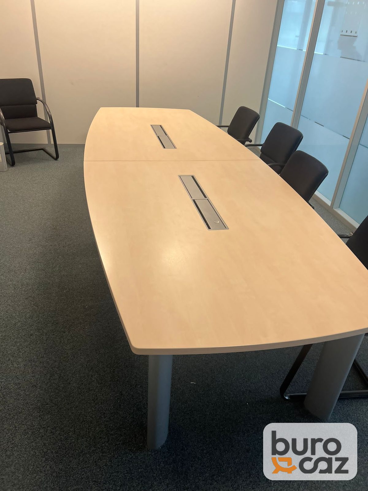 Table de réunion tonneau érable avec 2 trappes de connexion