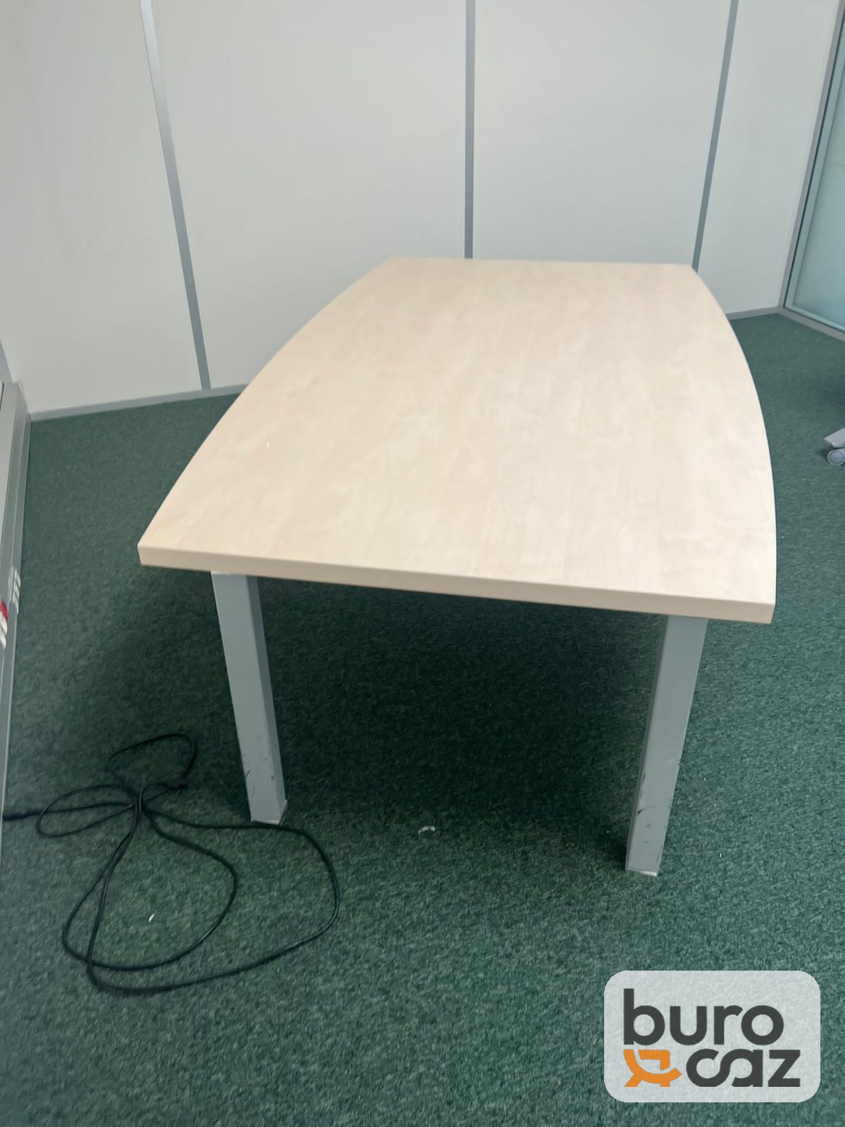 Table de réunion tonneau érable pieds gris