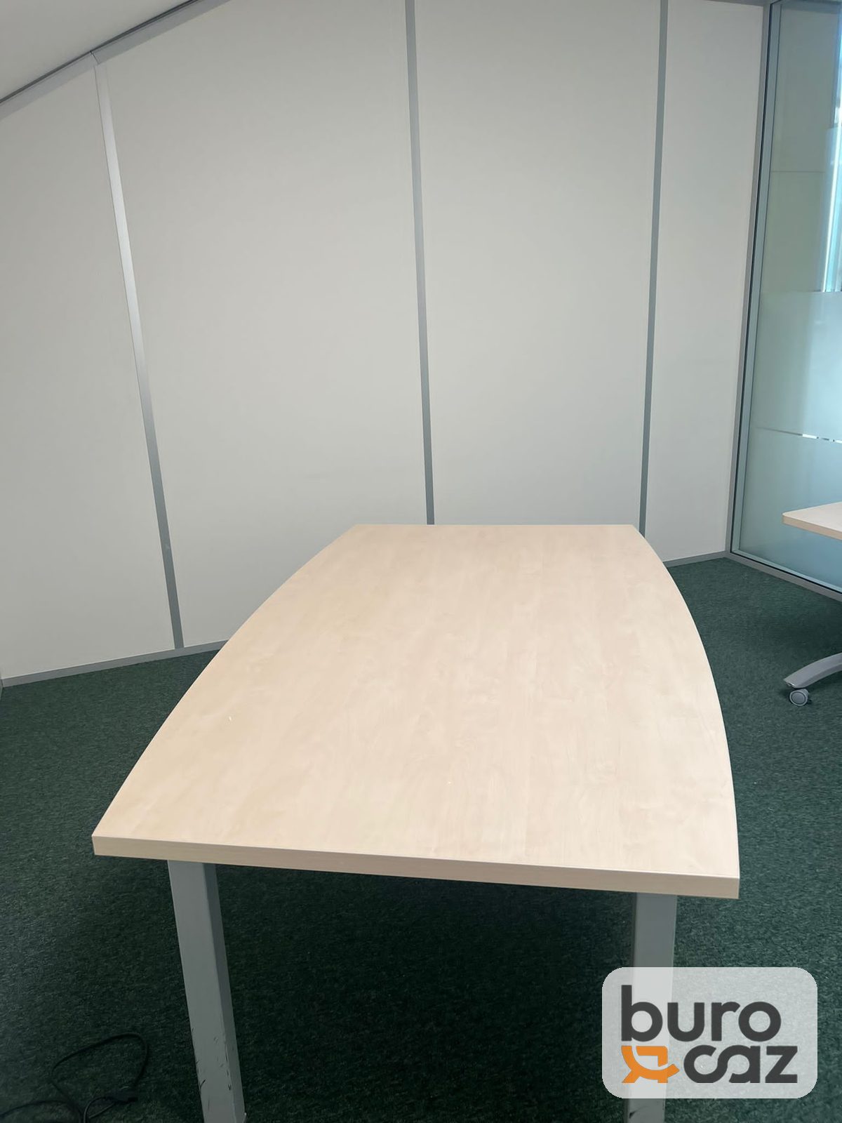 Table de réunion tonneau érable pieds gris — photo 3