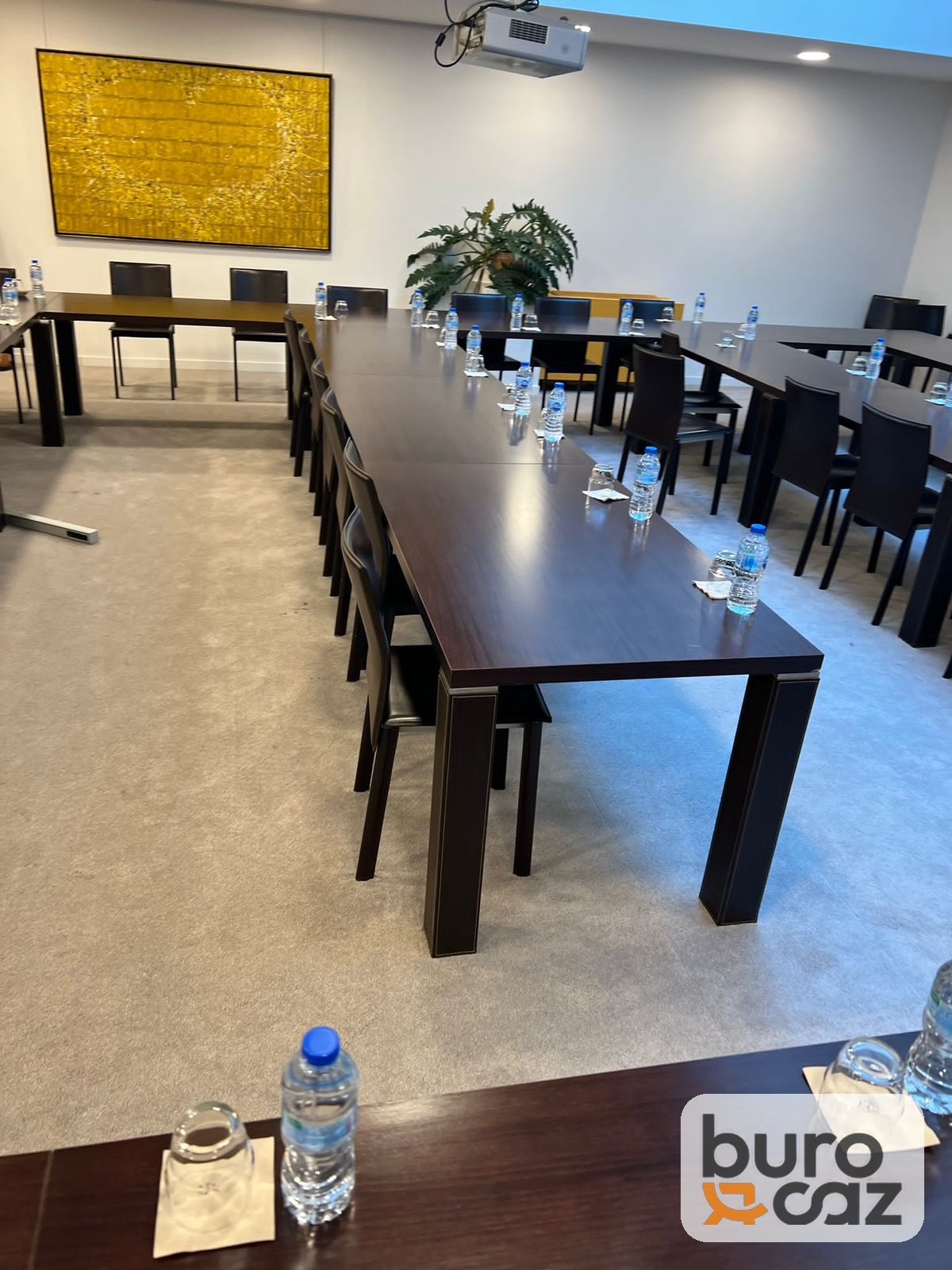 Table de réunion wengé – pieds massifs — photo 4