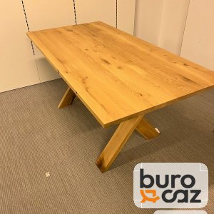 Table en chêne massif pieds en X