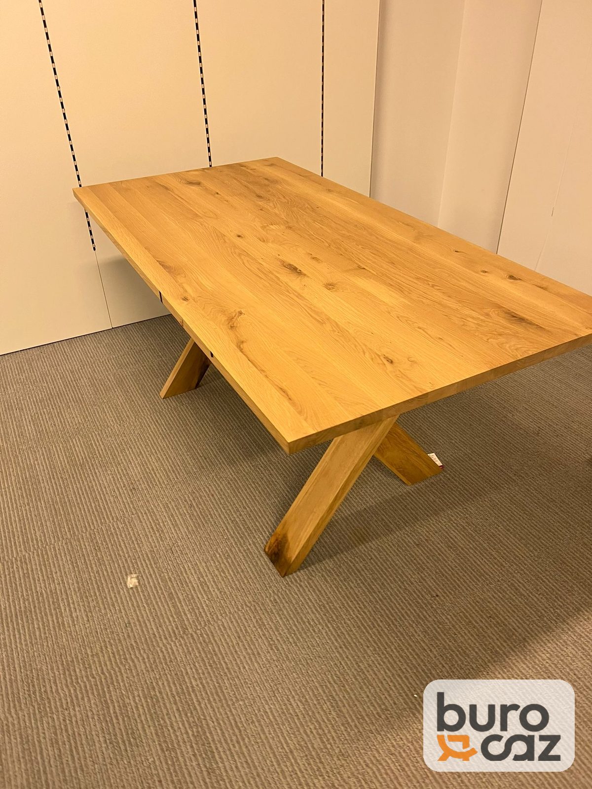 Table en chêne massif pieds en X