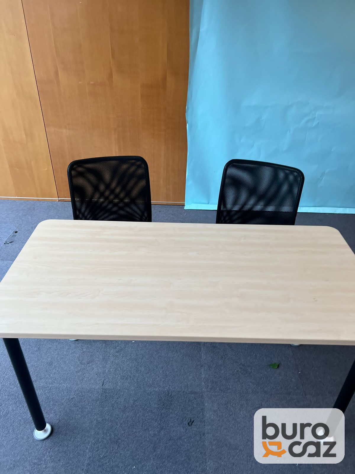 Table plateau bois clair 4 pieds métal noir — photo 23