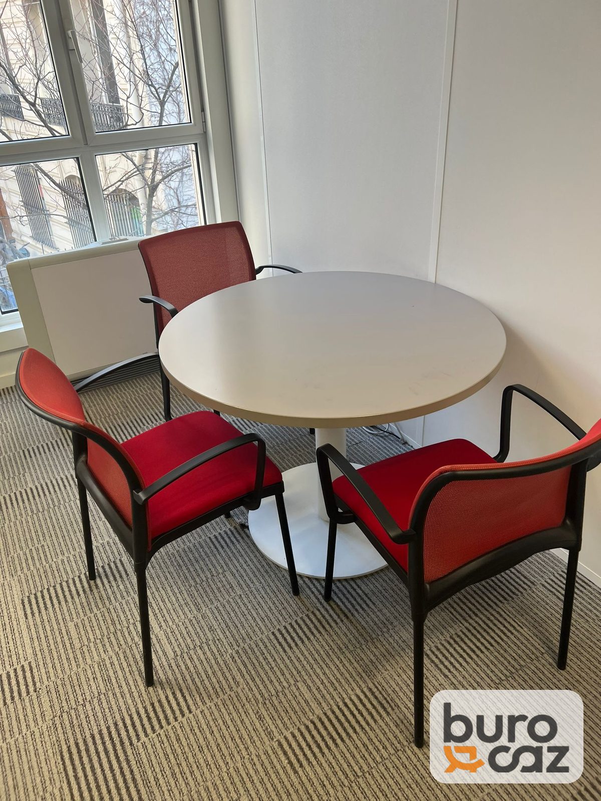 Table ronde blanche pied central