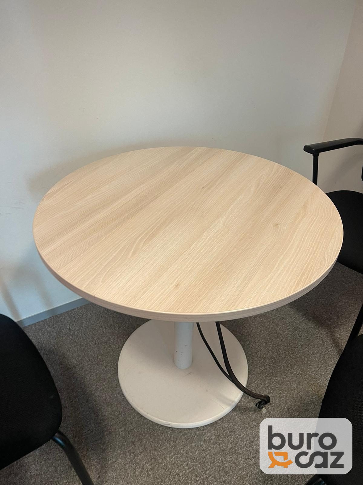 Table ronde bois clair pied central blanc