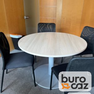 Table ronde plateau bois clair pied central gris