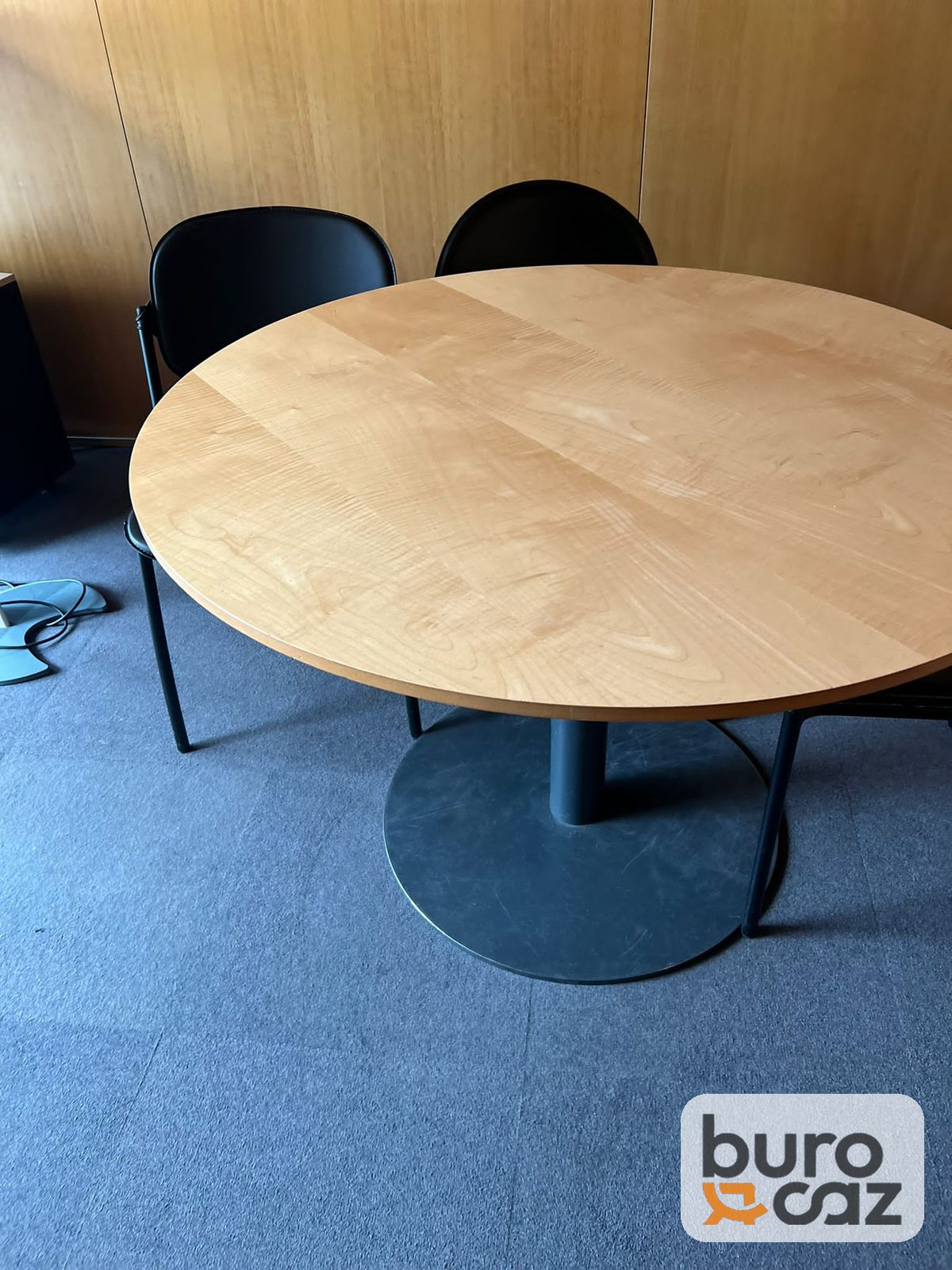 Table ronde plateau bois pied central noir