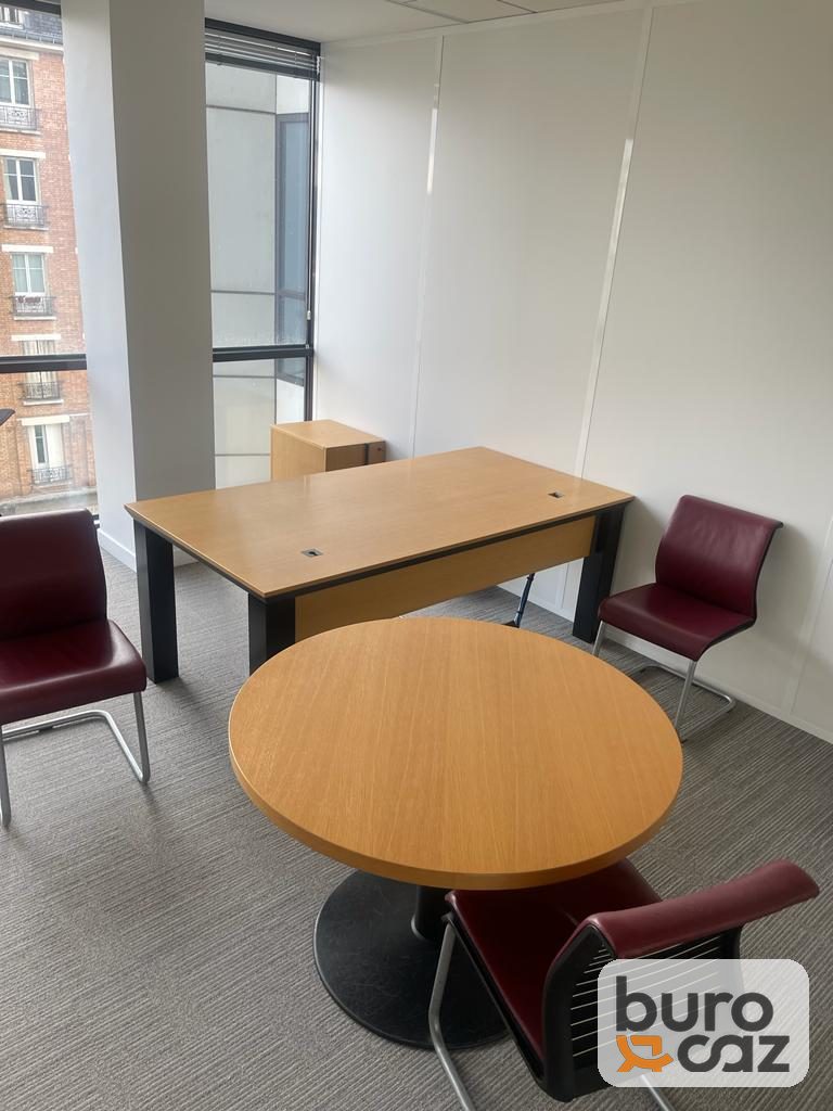Table ronde plateau chêne pied central