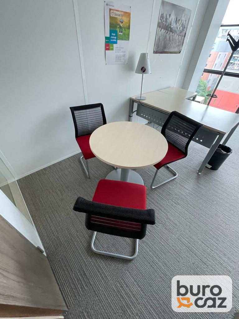 Table ronde plateau érable clair pied central gris