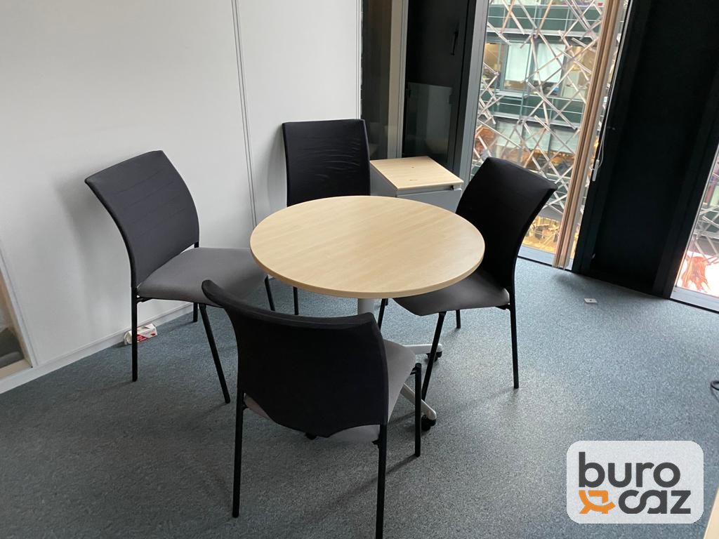 Table ronde plateau érable pied central noir