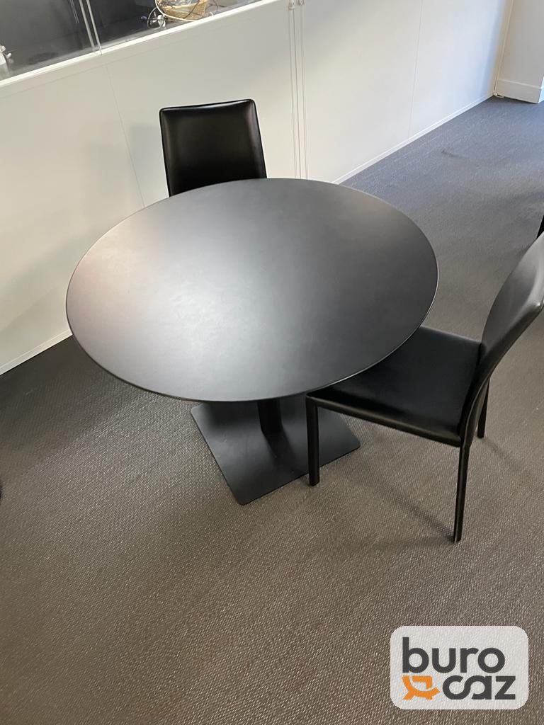 Table ronde plateau noir pied central — photo 2