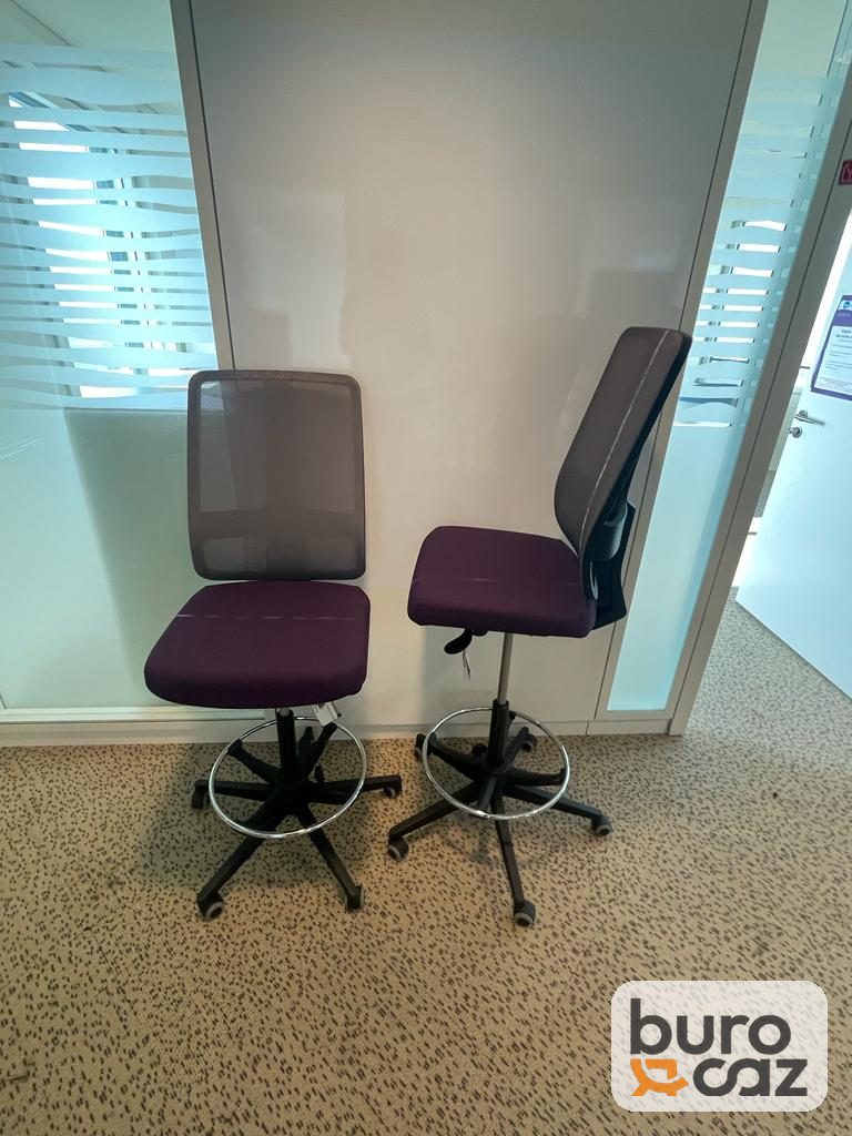 Tabouret haut ergonomique Majencia résille et assise violette — photo 2